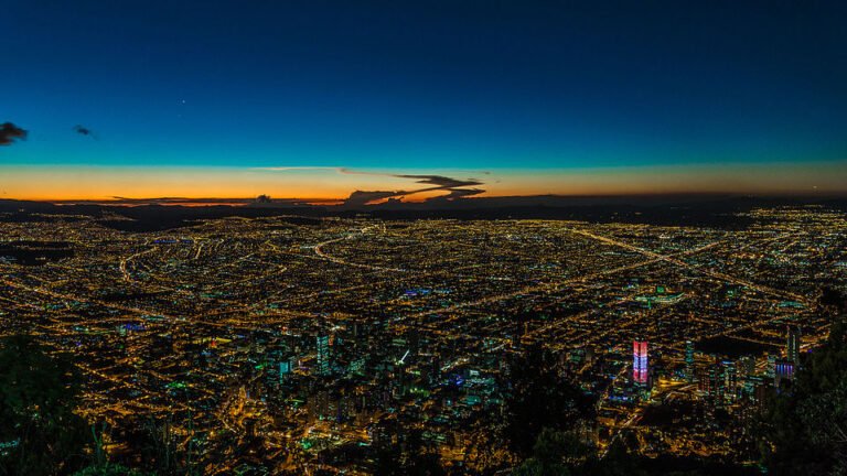Compartimos el comunicado luego de nuestro análisis técnico, jurídico y económico del nuevo decreto de horarios en Bogotá firmado el 25 de junio de 2025