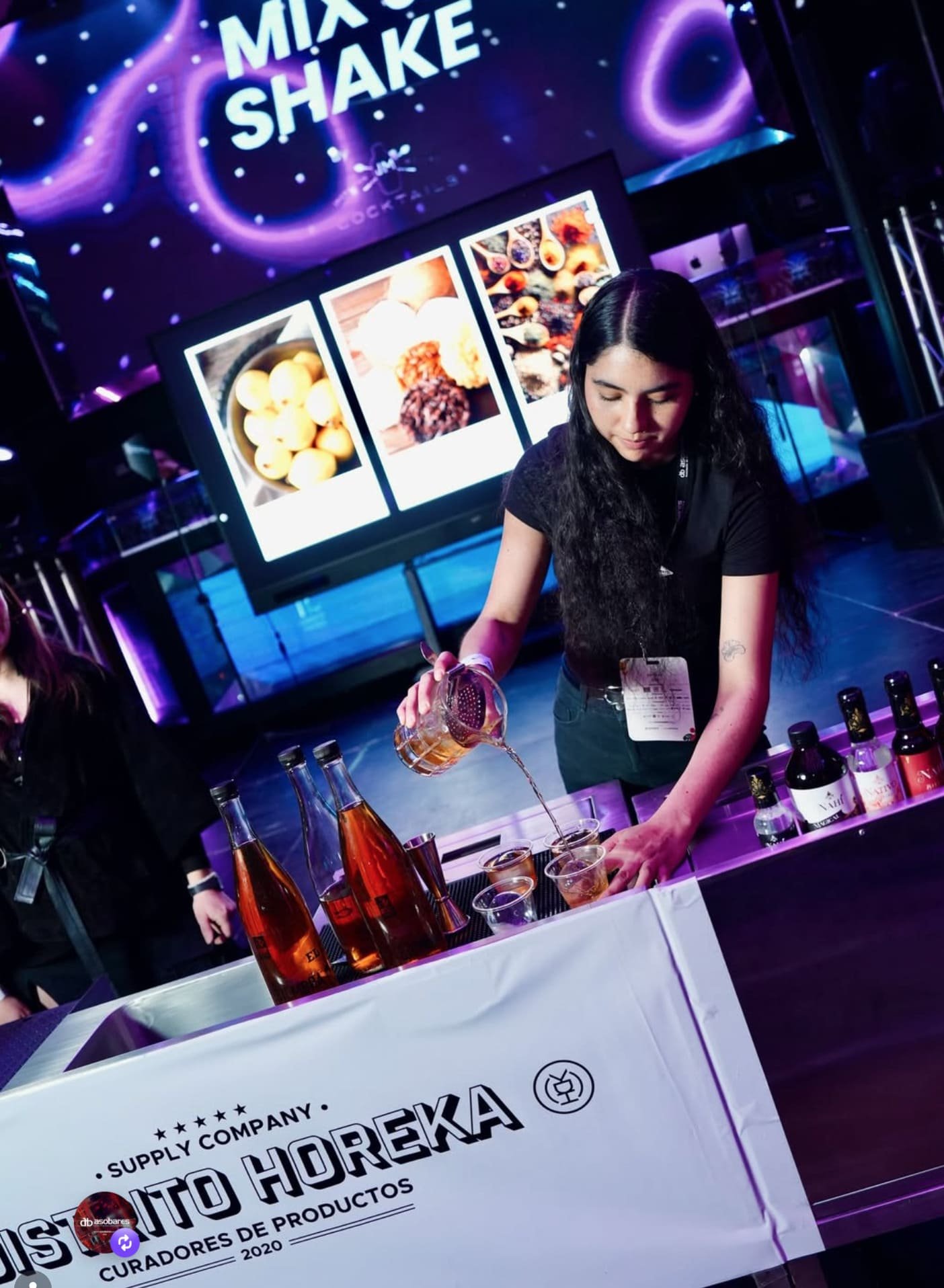 Bartenders de la comunidad MIX & SHAKE